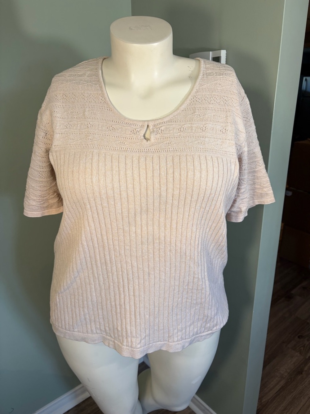 77. Magnifica Women’s Short Sleeve Knit Top - Beige